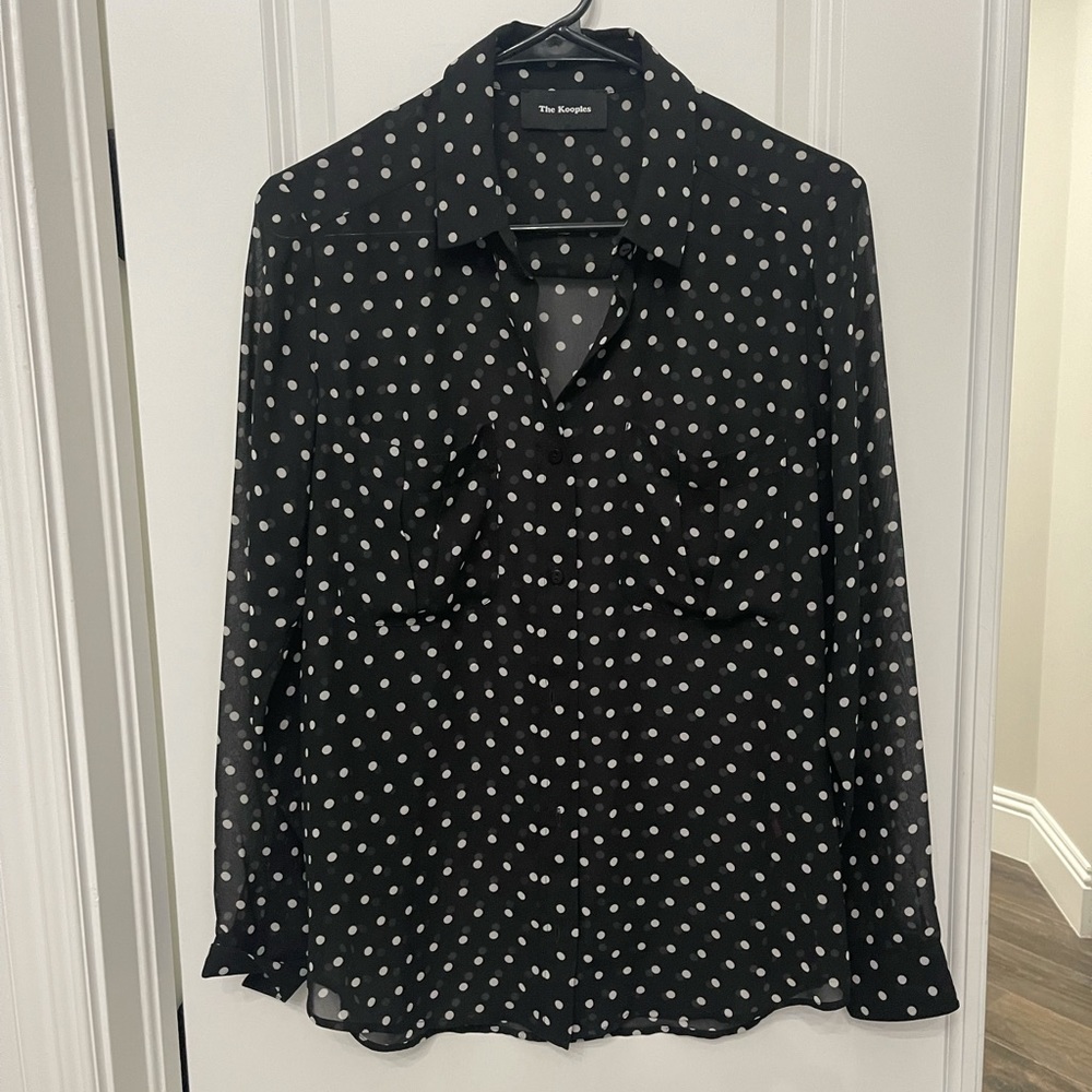 Polka dot barely worn button down